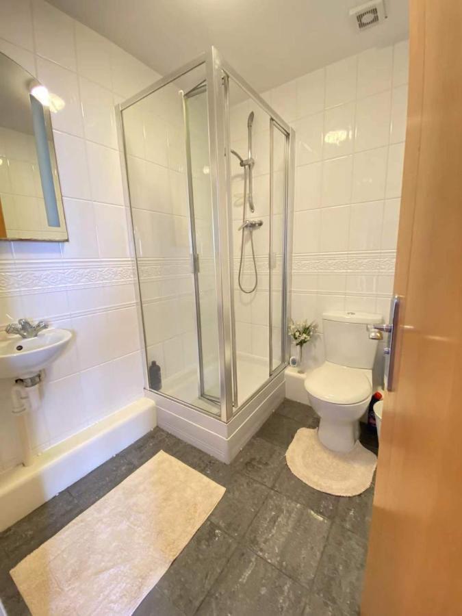 Beach Front Apt With Stunning Sea View Суонси Экстерьер фото